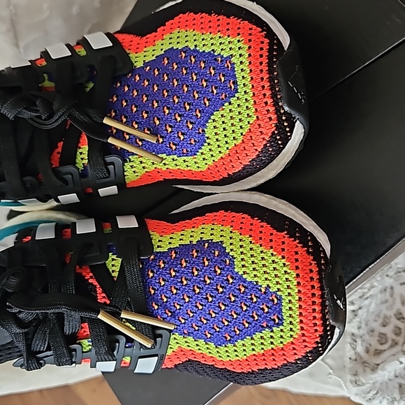 Adidas Ultraboost DNA Multicolor Running Shoe - Size 5 - Picture 6 of 11
